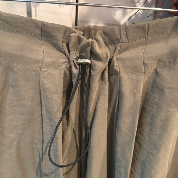 Anthropologie women’s Cargo Pants - Khaki - Picture 4 of 6